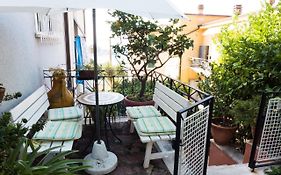 Golfo Dei Poeti Bed And Breakfast